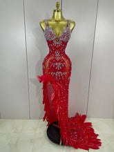 2025New Exquisite Feather Red Evening Dress Women Sparkle Rhinestones Sexy High Slit Birthday Celebrate Stage Photoshoot Costume